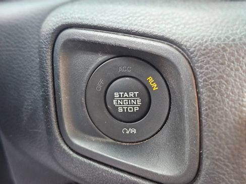 Used 2024 Jeep Wrangler Unlimited Sport AWD/4WD image 19