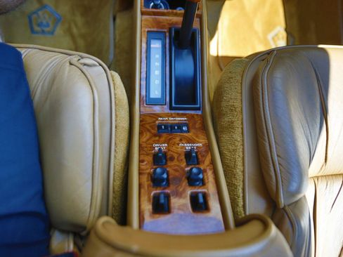 Used 1990 Chrysler TC by Maserati FWD image 9