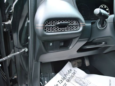 Certified 2024 Honda HR-V Sport image 17