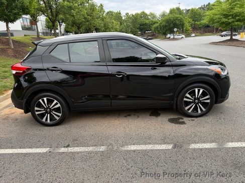 Used 2020 Nissan Kicks SV FWD image 4