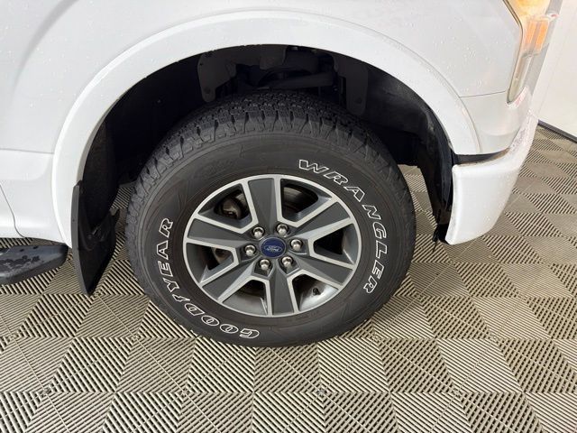 Used 2016 Ford F150 XLT w/ Equipment Group 302A Luxury AWD/4WD image 34