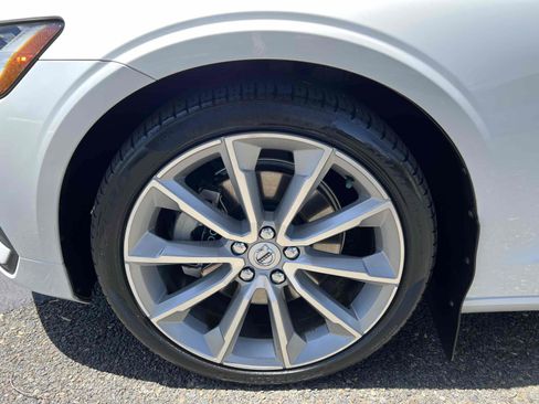 Used 2020 Volvo V60 T5 Momentum w/ Protection Package FWD image 48