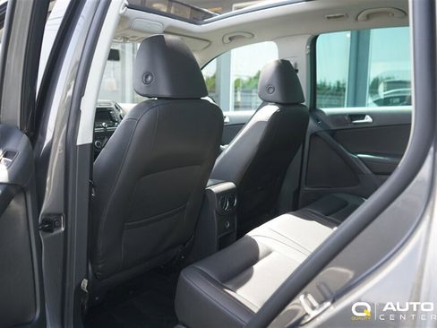 Used 2015 Volkswagen Tiguan SEL AWD/4WD image 21