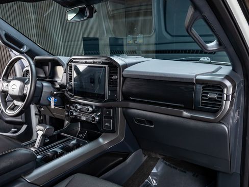 Used 2024 Ford F150 XLT w/ XLT Black Appearance Package AWD/4WD image 18