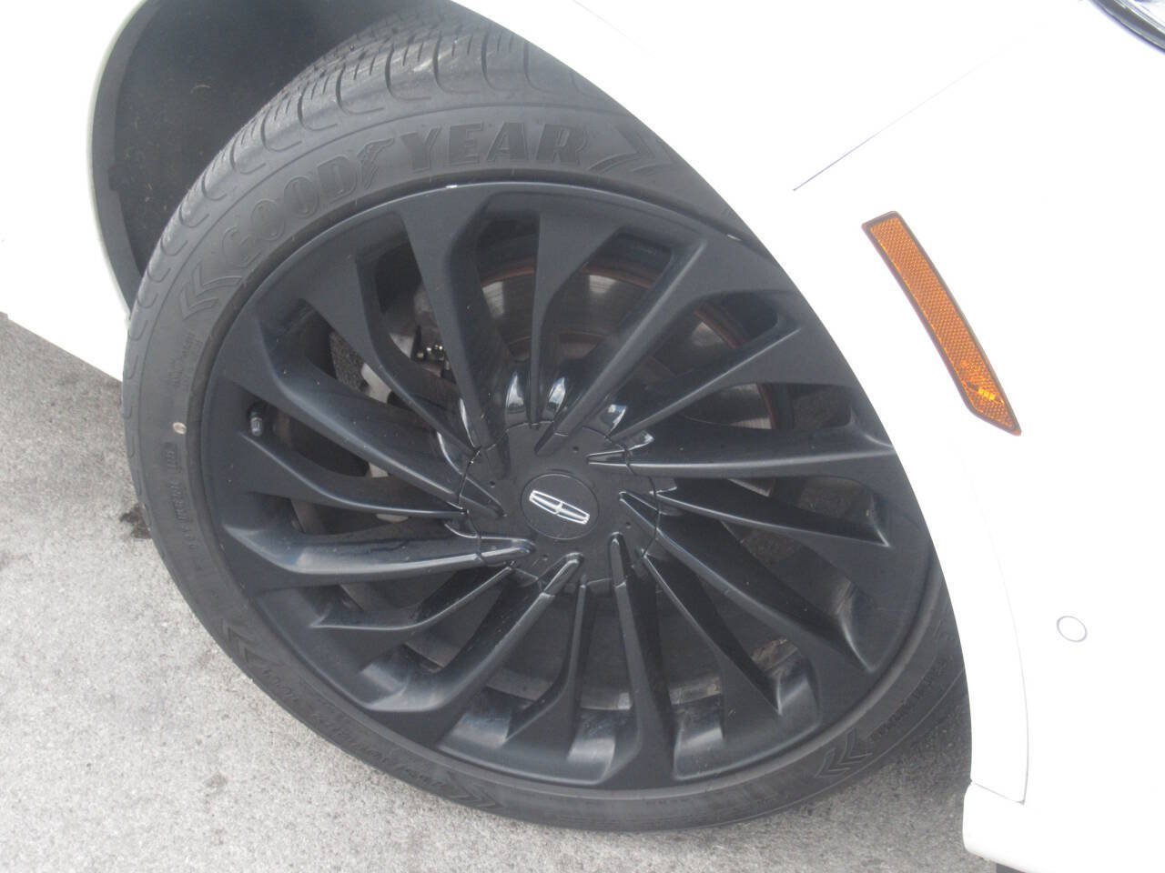 Used 2021 Lincoln Aviator Reserve AWD/4WD image 4