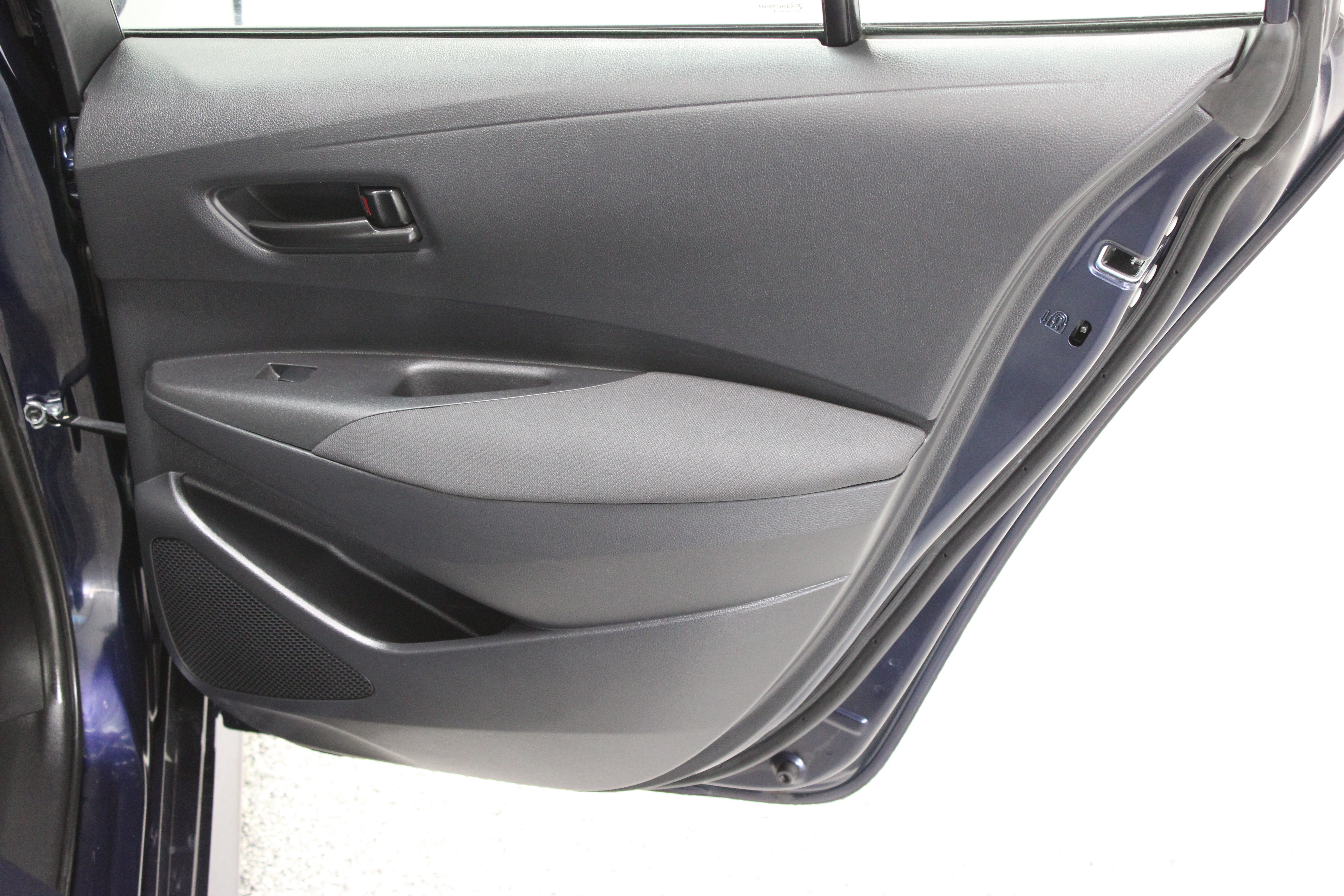 Used 2025 Toyota Corolla LE FWD image 29
