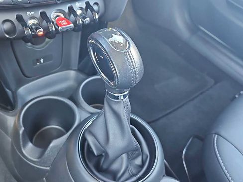 Used 2019 MINI Cooper 2-Door Hardtop image 22