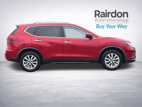 Used 2017 Nissan Rogue SV image 9