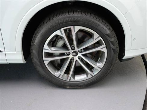 Certified 2025 Audi Q7 2.0T Premium Plus AWD/4WD image 19
