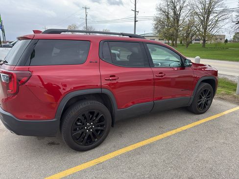 Used 2023 GMC Acadia SLE w/ Driver Convenience Package AWD/4WD image 3