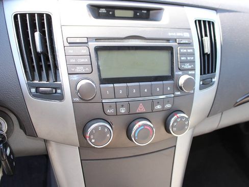 Used 2010 Hyundai Sonata GLS FWD image 15