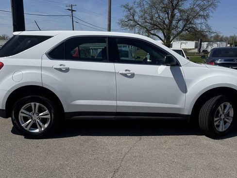 Used 2017 Chevrolet Equinox LS FWD image 9