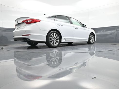 Used 2016 Hyundai Sonata Limited w/ Option Group 04 image 30