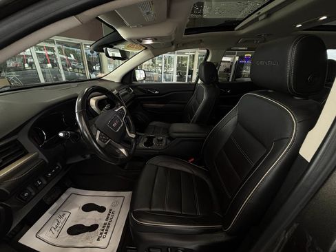 Used 2020 GMC Acadia Denali w/ Technology Package AWD/4WD image 29