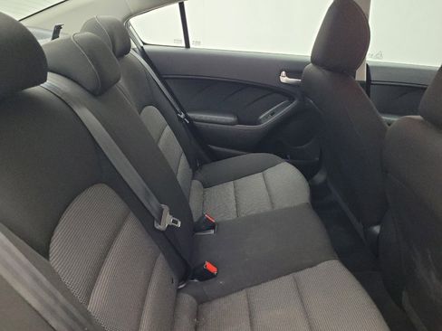 Used 2017 Kia Forte LX image 19