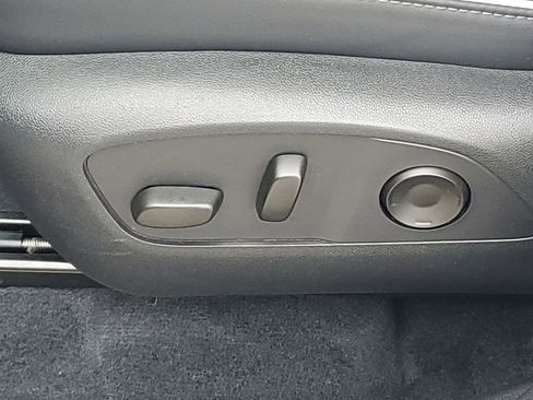 Used 2025 Buick Enclave Sport Touring image 29