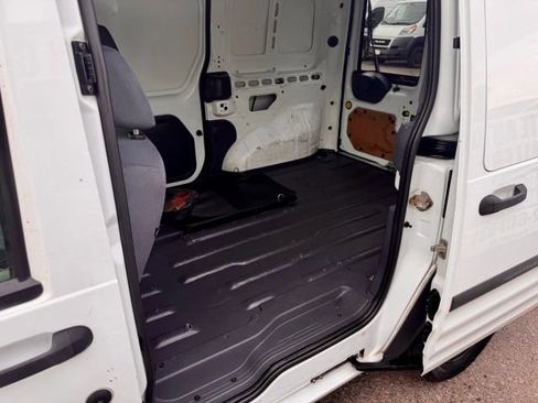 Used 2013 Ford Transit Connect XLT image 19