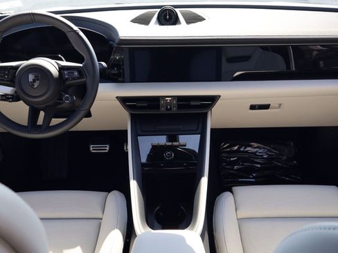 New 2026 Porsche Macan Turbo Electric image 20