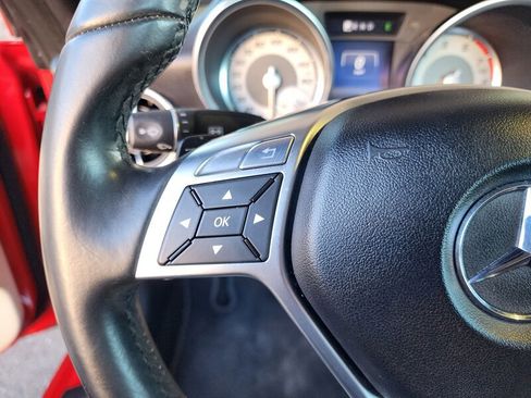 Used 2015 Mercedes-Benz SLK 250 w/ Premium Package image 43