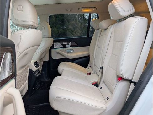 Used 2023 Mercedes-Benz GLS 450 4MATIC w/ Warmth & Comfort Package image 17
