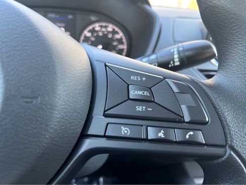 Used 2024 Nissan Altima 2.5 S image 12