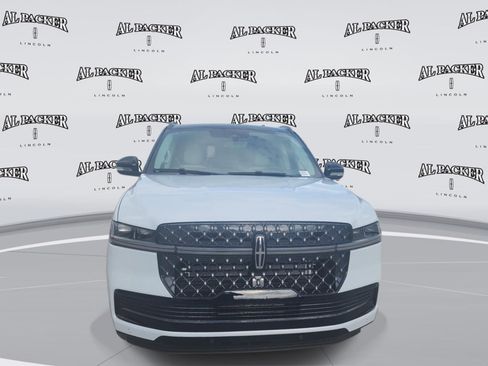 New 2026 Lincoln Navigator Black Label w/ Black Label Special Edition AWD/4WD image 8
