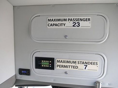 Used 2017 Ford F550 2WD Regular Cab Super Duty image 26