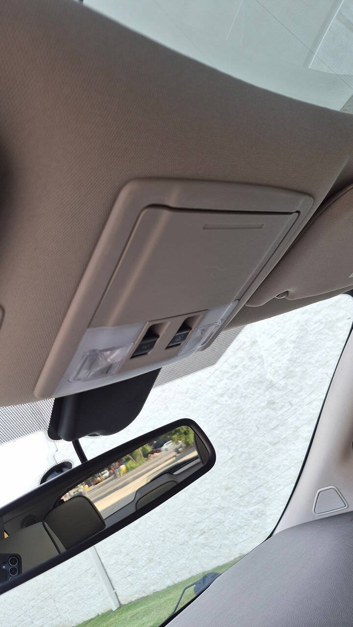 Used 2015 Lincoln MKX AWD w/ Equipment Group 102A image 37