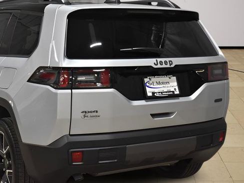 New 2026 Jeep Cherokee Overland w/ Trailer Tow Group AWD/4WD image 34