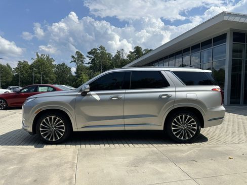 Used 2024 Hyundai Palisade Calligraphy AWD/4WD image 2