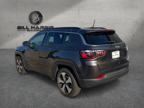 Used 2018 Jeep Compass Latitude w/ Popular Equipment Group FWD image 7