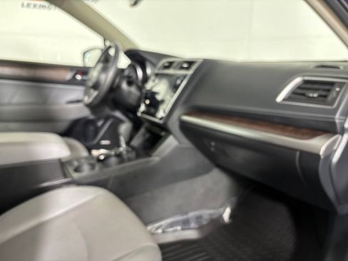 Used 2019 Subaru Outback 2.5i Limited w/ Popular Package #2 AWD/4WD image 32