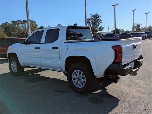 Used 2024 Toyota Tacoma SR image 6