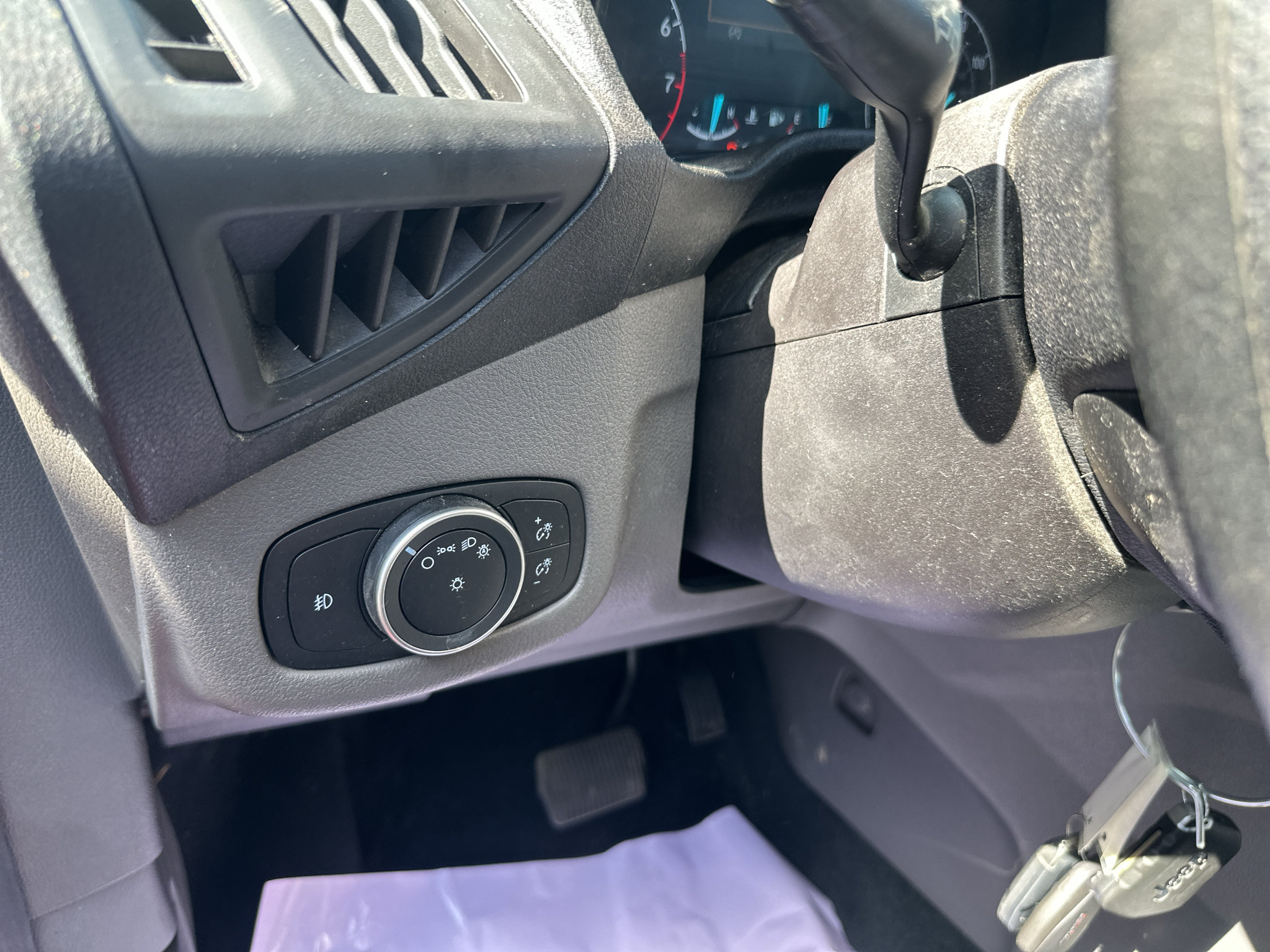 Used 2019 Ford Transit Connect XLT FWD image 20