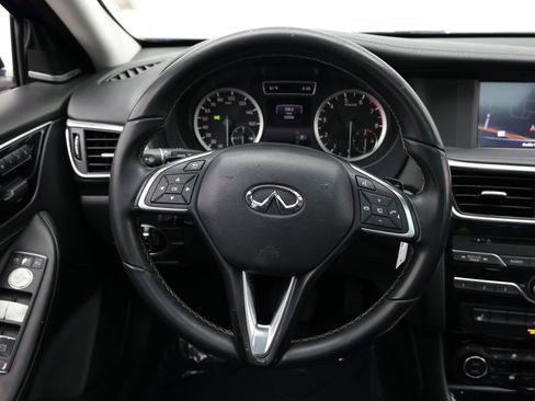 Used 2018 INFINITI QX30 Premium w/ Navigation Package FWD image 28