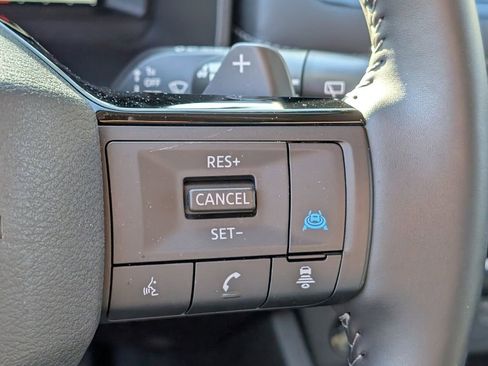 Certified 2025 Nissan Rogue SL FWD image 26