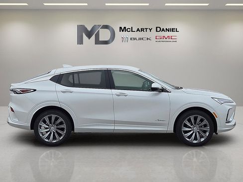 New 2026 Buick Envista Avenir image 6