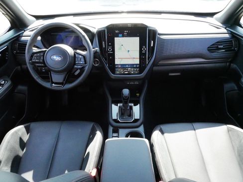 Used 2025 Subaru Forester Touring w/ Touring Package image 10