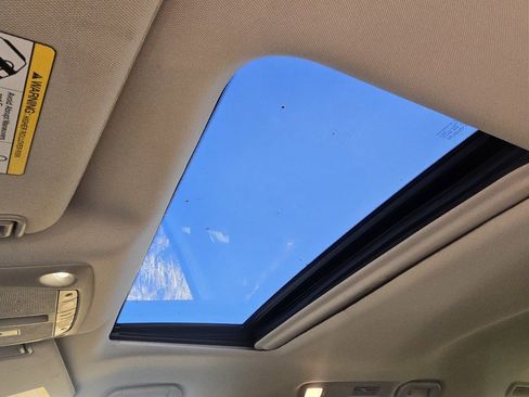 Used 2021 Nissan Armada SL w/ Captain's Chairs Package image 26