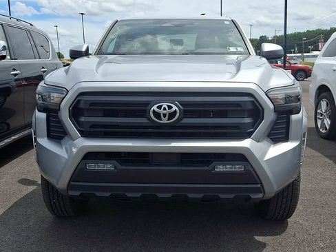 Used 2024 Toyota Tacoma SR5 AWD/4WD image 2