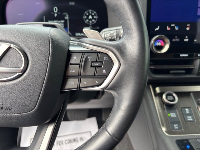 Used 2024 Lexus GX 550 w/ Accessory Package (2T) AWD/4WD image 15