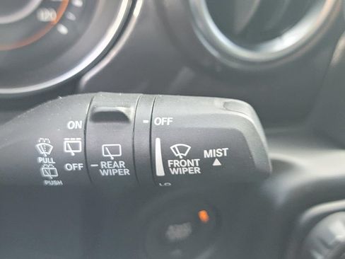 Used 2021 Jeep Wrangler Unlimited Sahara AWD/4WD image 33