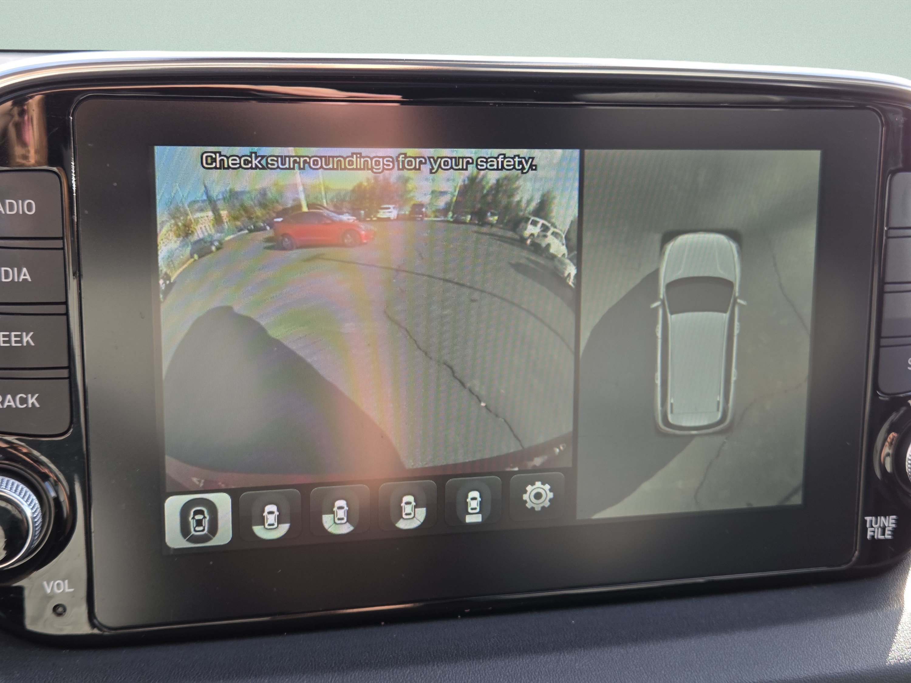 Used 2020 Hyundai Santa Fe Limited AWD/4WD image 14