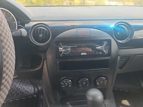 Used 2006 MAZDA MX-5 Miata Touring image 13
