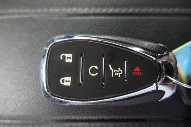 Used 2023 Chevrolet Traverse LT FWD image 17