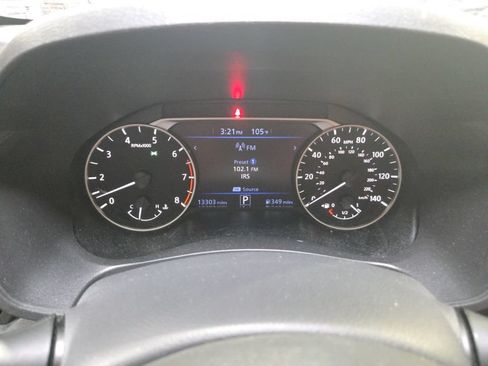 Used 2025 Nissan Altima 2.5 SV FWD image 2