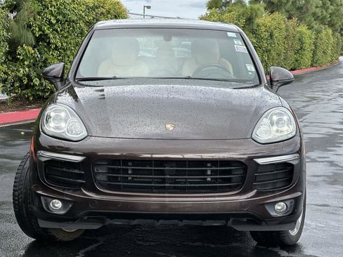Used 2017 Porsche Cayenne S image 6