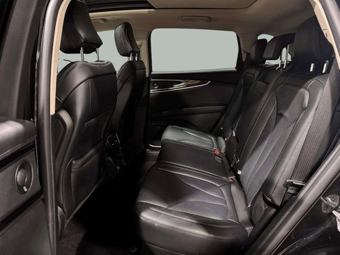 Certified 2023 Lincoln Nautilus Reserve w/ Monochromatic Package image 26