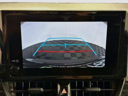 Used 2025 Toyota Corolla LE FWD image 22