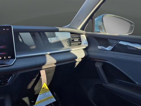 New 2026 Volkswagen Tiguan SE AWD/4WD image 54
